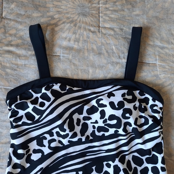 Miraclesuit swim top size 14 - Picture 2 of 14